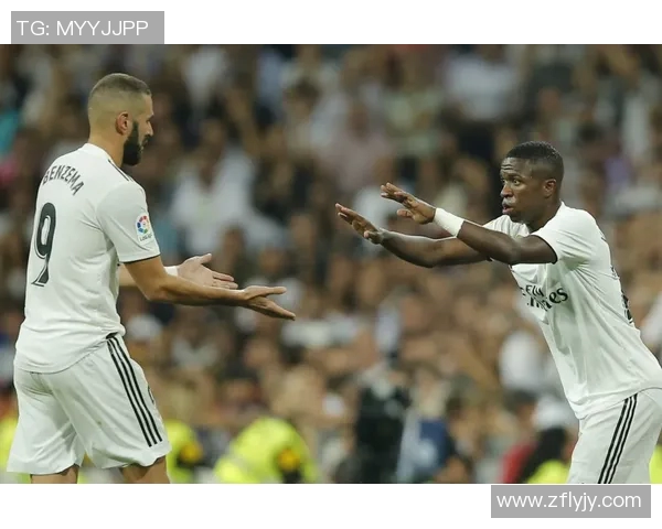 维尼修斯惊传新恋情 与知名女星深夜互动引发粉丝热议