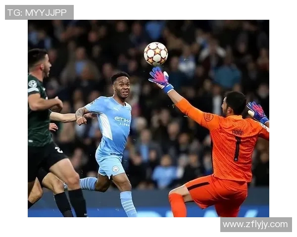镜头捕捉：曼城赛场小动作引发热议